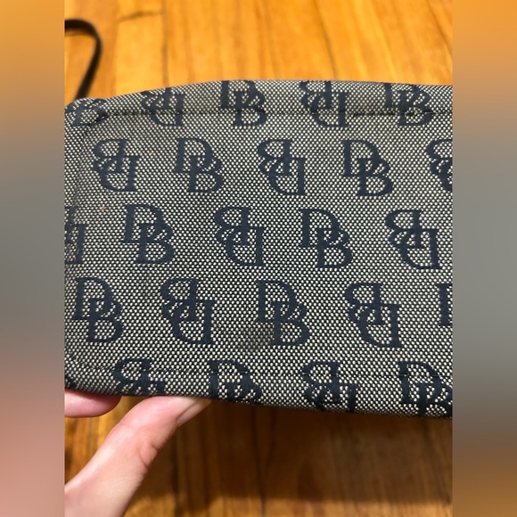 Dooney & Bourke Drawstring Canvas Signature DB Bucket Bag/ Cross Body Strap - Picture 7 of 16